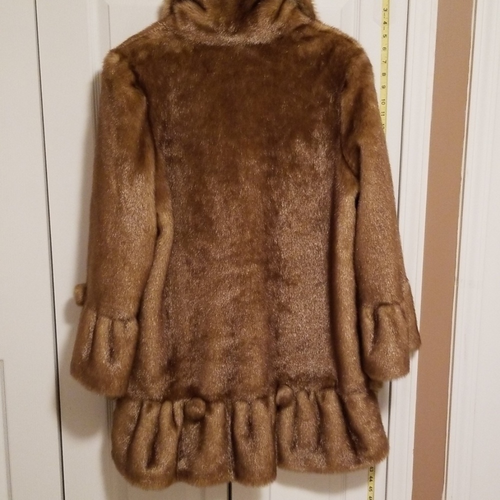 Ms. Divine Faux Fur - Picture 3 of 8